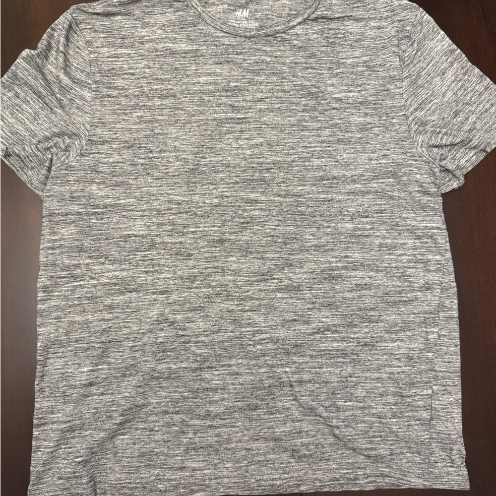 H&M Men's Heathered Gray Short Sleeve Tee